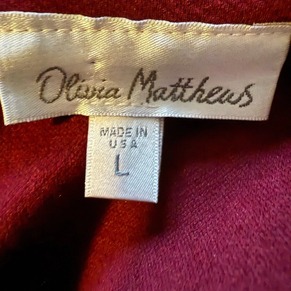 Olivia Matthews Rich Burgundy Midi Dress with stretchy material - Picture 3 of 6